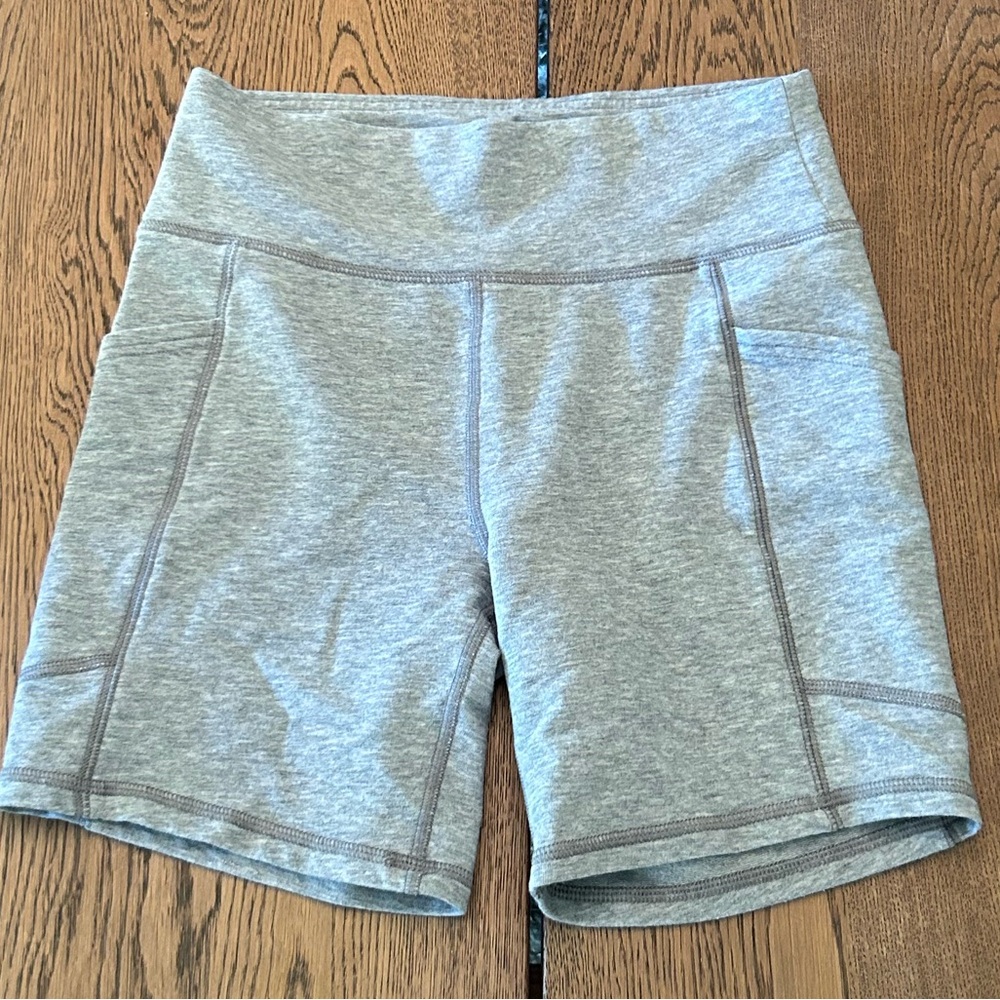 American Eagle Everything Pocket Bike Shorts